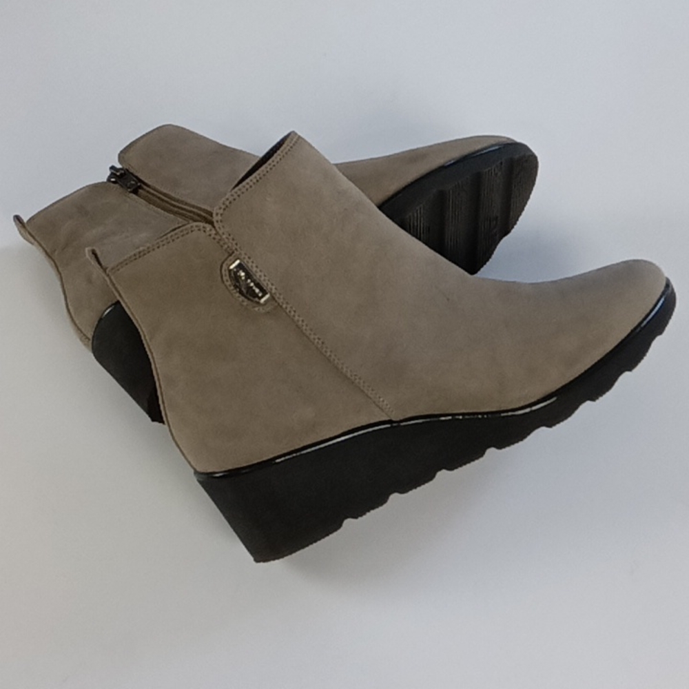 AK Sport Boots.
